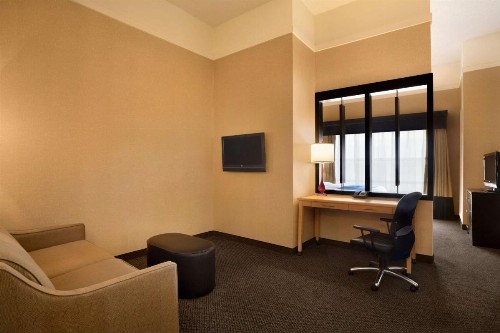 DoubleTree by Hilton Hotel Oklahoma City Airport - image 23
