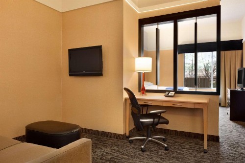 DoubleTree by Hilton Hotel Oklahoma City Airport - image 24