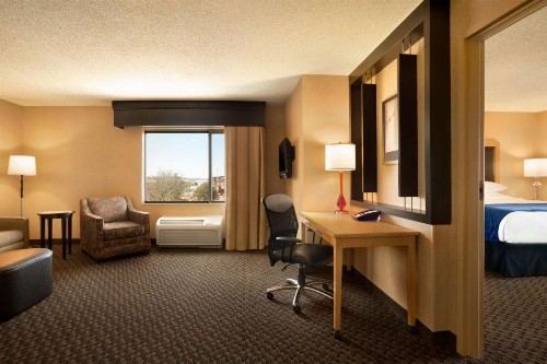 DoubleTree by Hilton Hotel Oklahoma City Airport - image 26