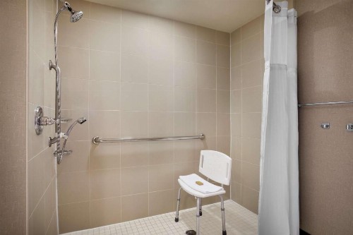 DoubleTree by Hilton Hotel Oklahoma City Airport - image 28