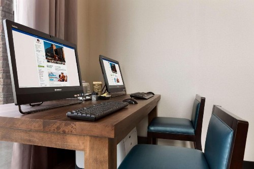DoubleTree by Hilton Hotel Oklahoma City Airport - image 33