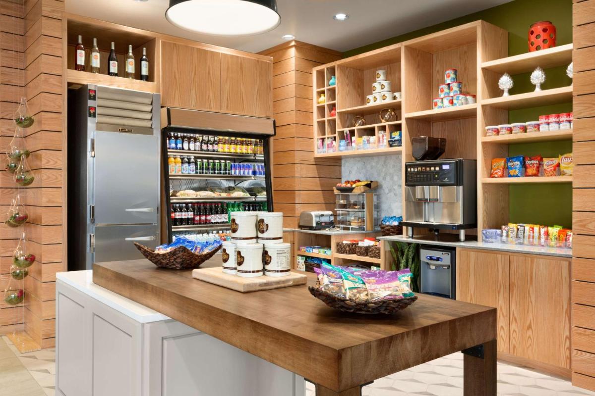 DoubleTree by Hilton Hotel Oklahoma City Airport - image 7