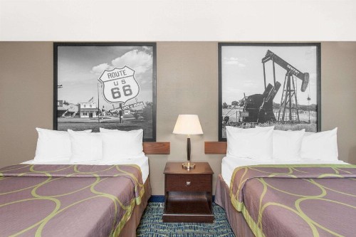 Super 8 by Wyndham Oklahoma City - image 10