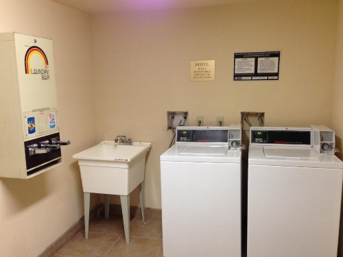 Super 8 by Wyndham Oklahoma City - image 13