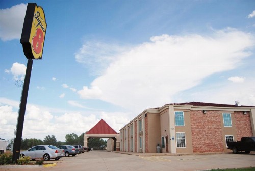 Super 8 by Wyndham Oklahoma City - image 31