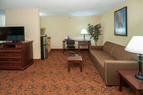 Governors Suites Hotel Oklahoma City Airport Area - image 17