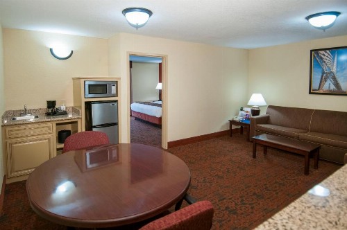 Governors Suites Hotel Oklahoma City Airport Area - image 31