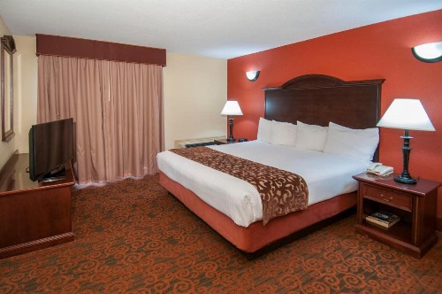 Governors Suites Hotel Oklahoma City Airport Area - image 8