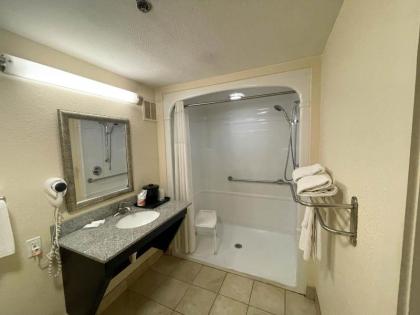 Motel 6 Oklahoma City OK Fairgrounds West - image 10