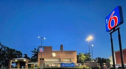 Motel 6 Oklahoma City OK Fairgrounds West - image 3