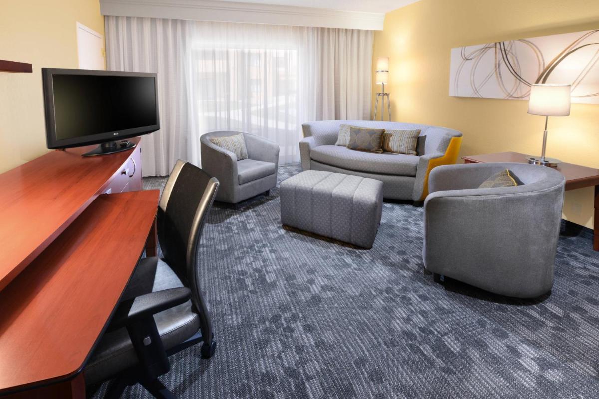 Courtyard by Marriott Oklahoma City Airport - image 7