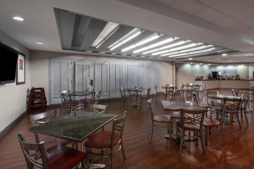 Wingate by Wyndham Oklahoma City Airport - image 30