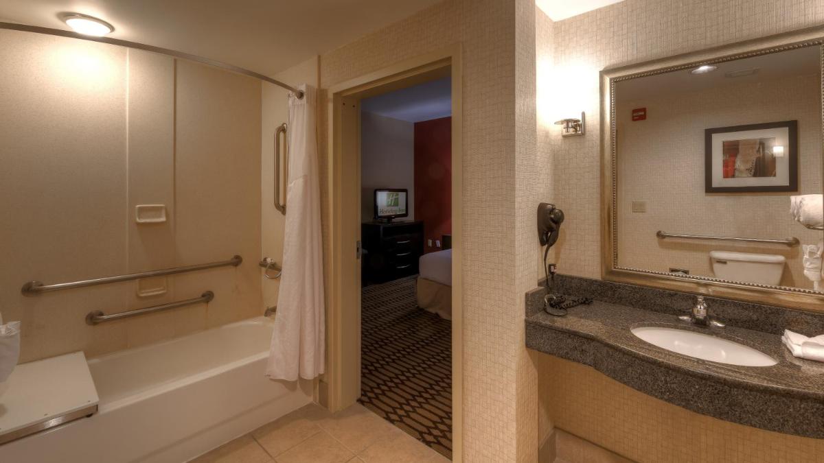 Holiday Inn North Quail Springs an IHG Hotel - image 4