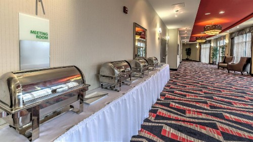 Holiday Inn North Quail Springs an IHG Hotel - image 7