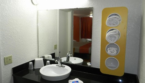Motel 6-Oklahoma City OK - Airport East - image 21
