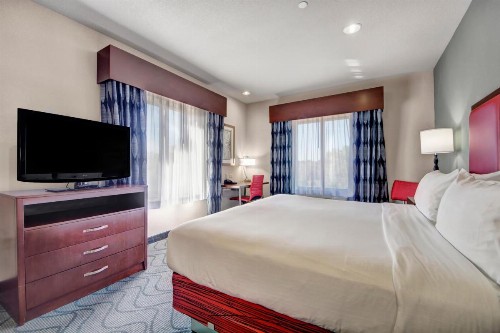 Holiday Inn Express and Suites Oklahoma City North an IHG Hotel - image 11