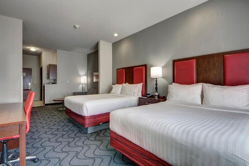 Holiday Inn Express and Suites Oklahoma City North an IHG Hotel - image 21