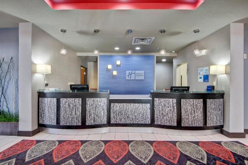 Holiday Inn Express and Suites Oklahoma City North an IHG Hotel - image 24