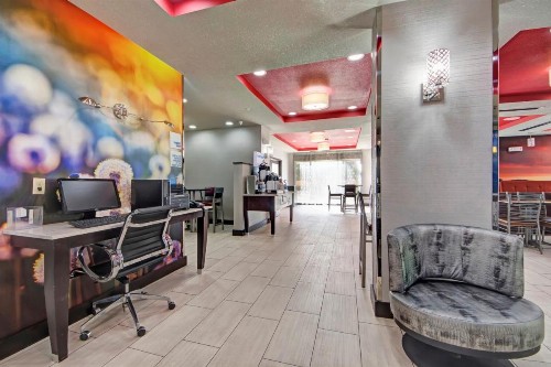Holiday Inn Express and Suites Oklahoma City North an IHG Hotel - image 35