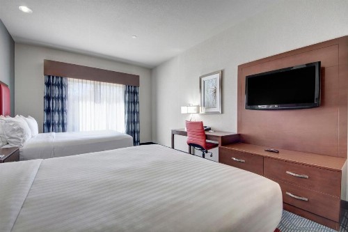 Holiday Inn Express and Suites Oklahoma City North an IHG Hotel - image 36