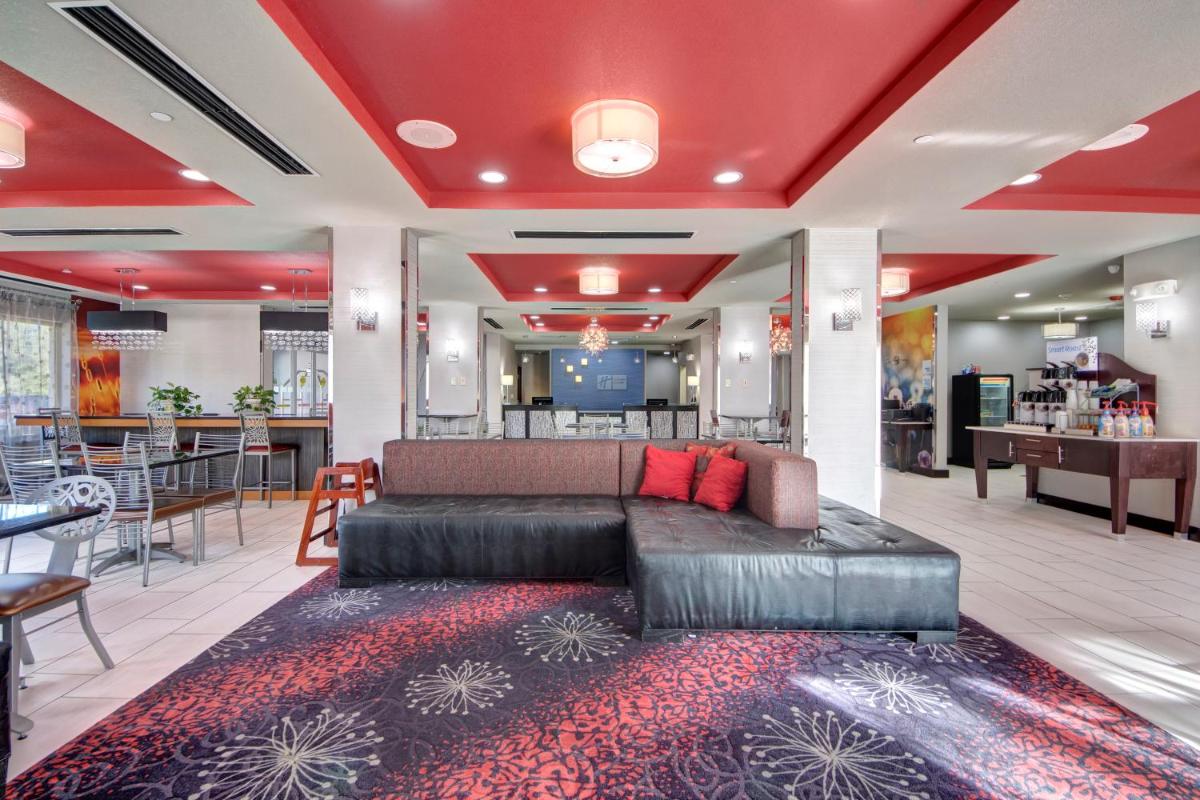 Holiday Inn Express and Suites Oklahoma City North an IHG Hotel - image 5