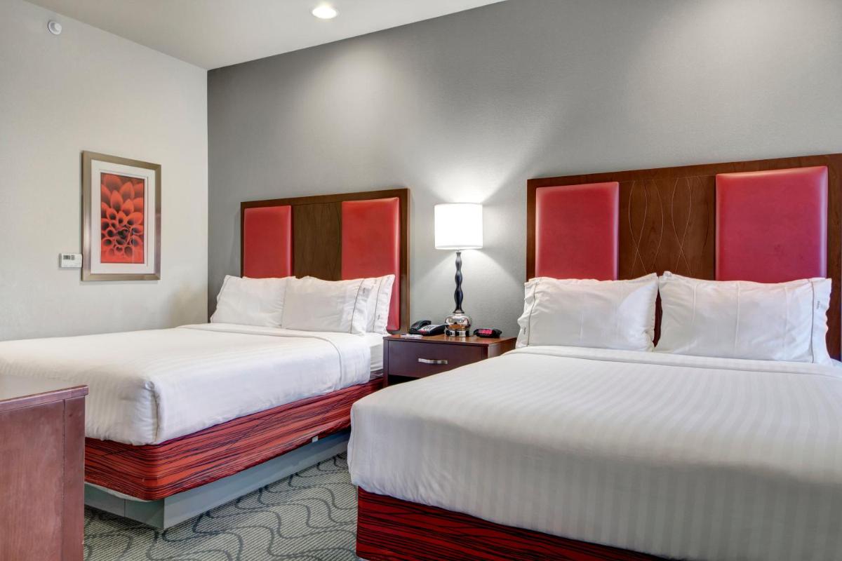 Holiday Inn Express and Suites Oklahoma City North an IHG Hotel - image 7