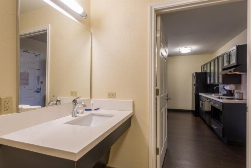 Candlewood Suites Del City an IHG Hotel - image 16