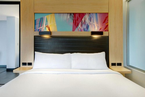Aloft Oklahoma City Downtown – Bricktown - image 8