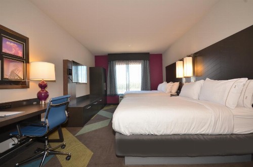 Holiday Inn Express & Suites Oklahoma City Mid - Arpt Area an IHG Hotel - image 25