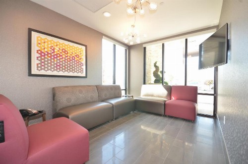 Holiday Inn Express & Suites Oklahoma City Mid - Arpt Area an IHG Hotel - image 4