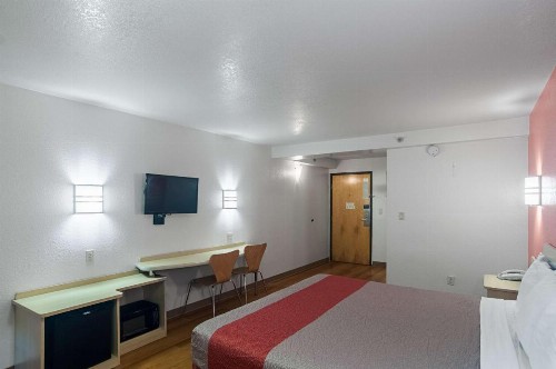 Motel 6-Oklahoma City OK - South - image 10