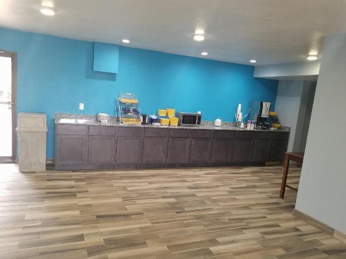 Days Inn by Wyndham Oklahoma City NW Expressway - image 11