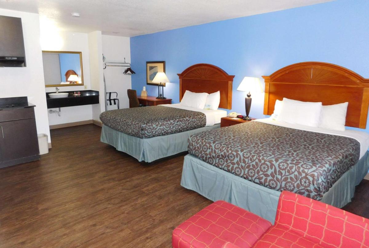 Days Inn by Wyndham Oklahoma City NW Expressway - image 2