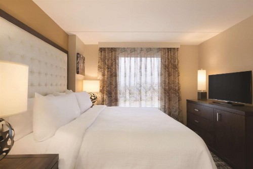 Embassy Suites Oklahoma City Downtown/Medical Center - image 12