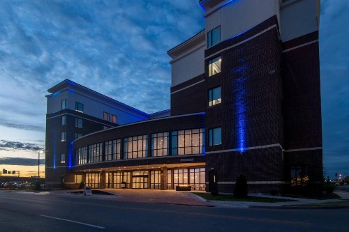 SpringHill Suites by Marriott Oklahoma City Downtown - image 3