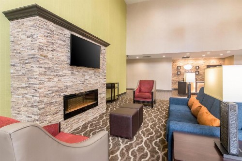 Comfort Suites Airport on Meridian - image 39