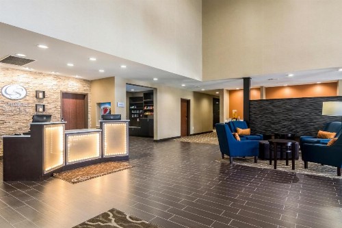 Comfort Suites Airport on Meridian - image 42