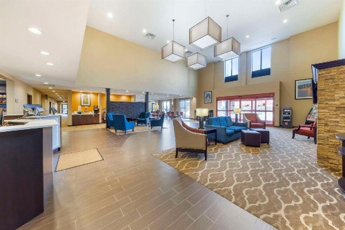 Comfort Suites Airport on Meridian - image 7