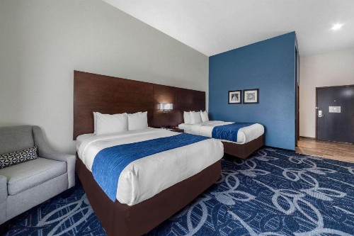 Comfort Inn & Suites Oklahoma City - image 22