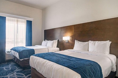 Comfort Inn & Suites Oklahoma City - image 25