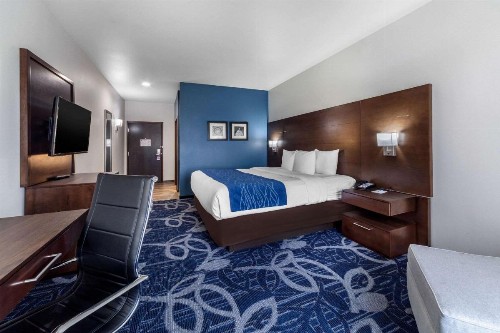 Comfort Inn & Suites Oklahoma City - image 5