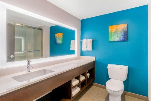 La Quinta by Wyndham Oklahoma City Airport - image 17