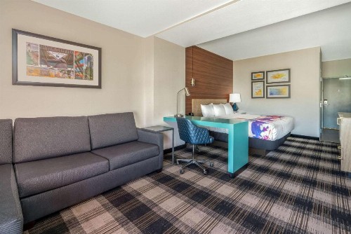 La Quinta by Wyndham Oklahoma City Airport - image 20