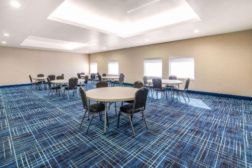 La Quinta by Wyndham Oklahoma City Airport - image 42