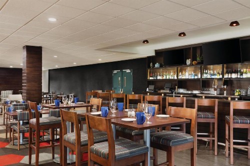 Radisson Hotel Oklahoma City Airport - image 11