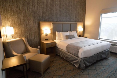 Best Western Plus Executive Residency Oklahoma City I-35 - image 12