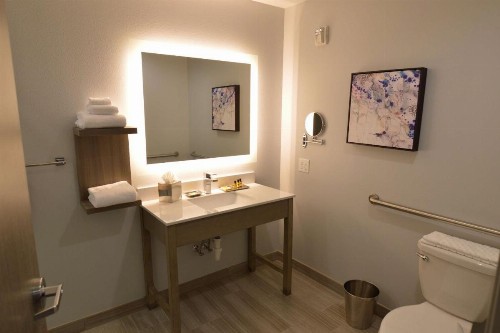 Best Western Plus Executive Residency Oklahoma City I-35 - image 14