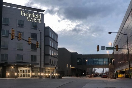Fairfield Inn & Suites by Marriott Oklahoma City Downtown - image 4