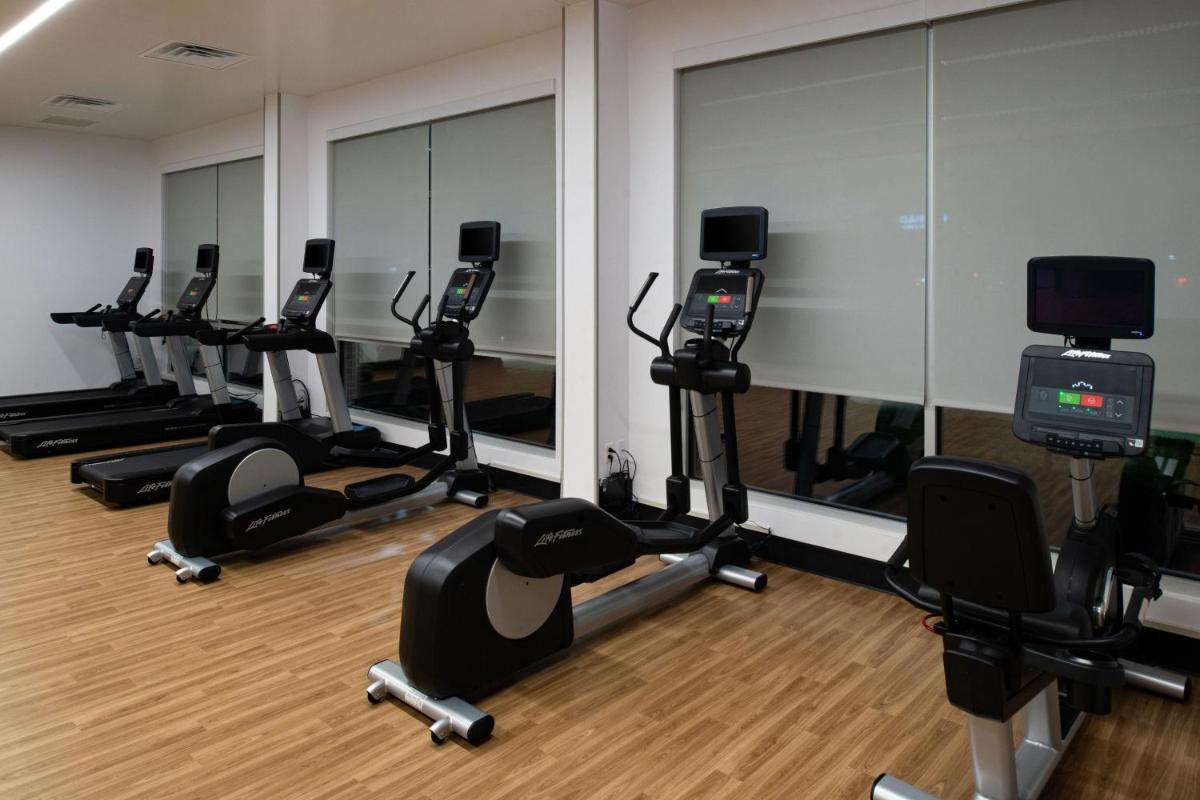 Four Points by Sheraton Kansas City Olathe - image 6