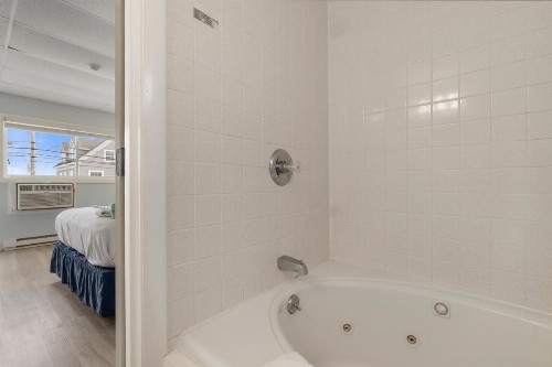America's Best Value Inn Mt Royal Motel - image 25